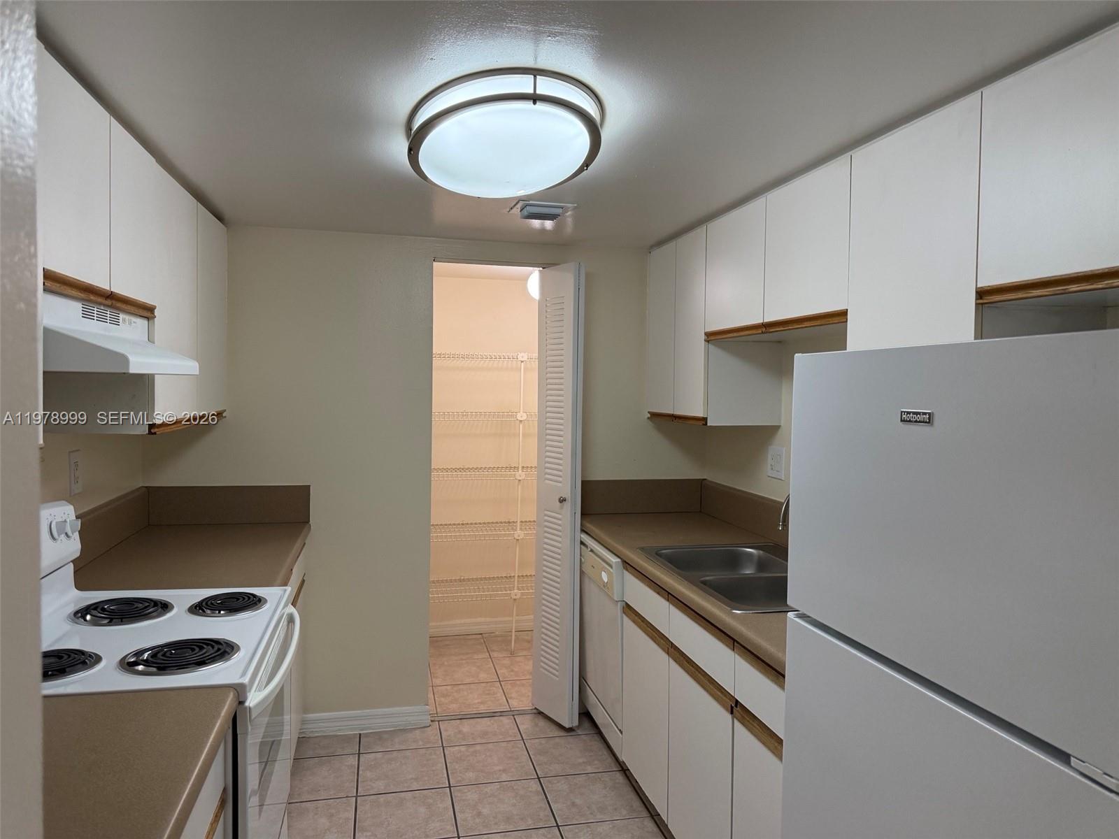 MAP OF MIAMI DADE CO. FL. - Residential Lease