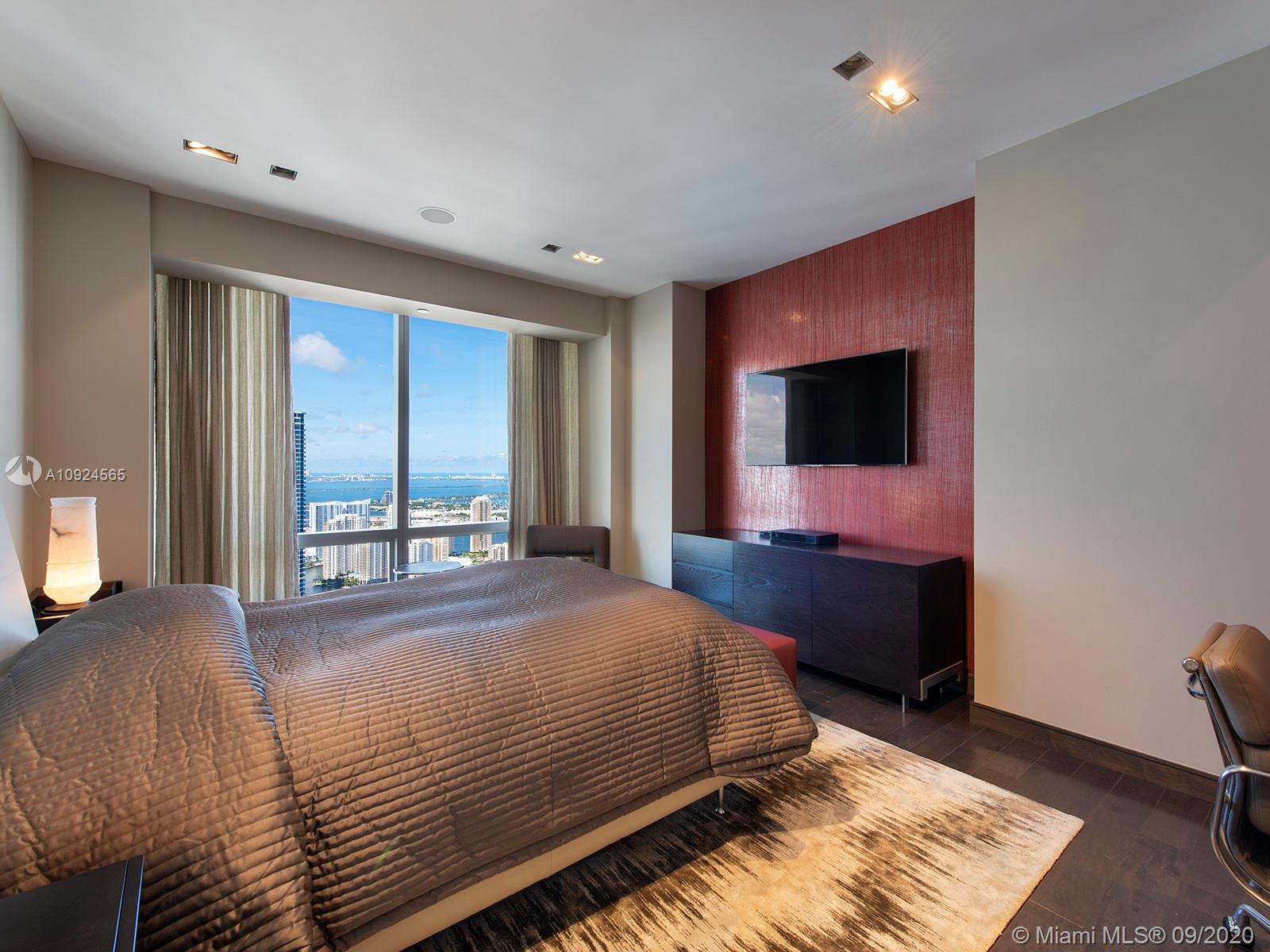 MILLENNIUM TOWER RESIDENCE - Residential