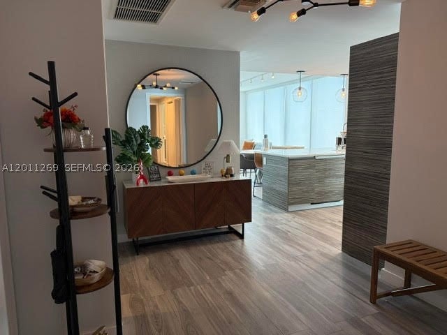 460 NE 28th St 3408