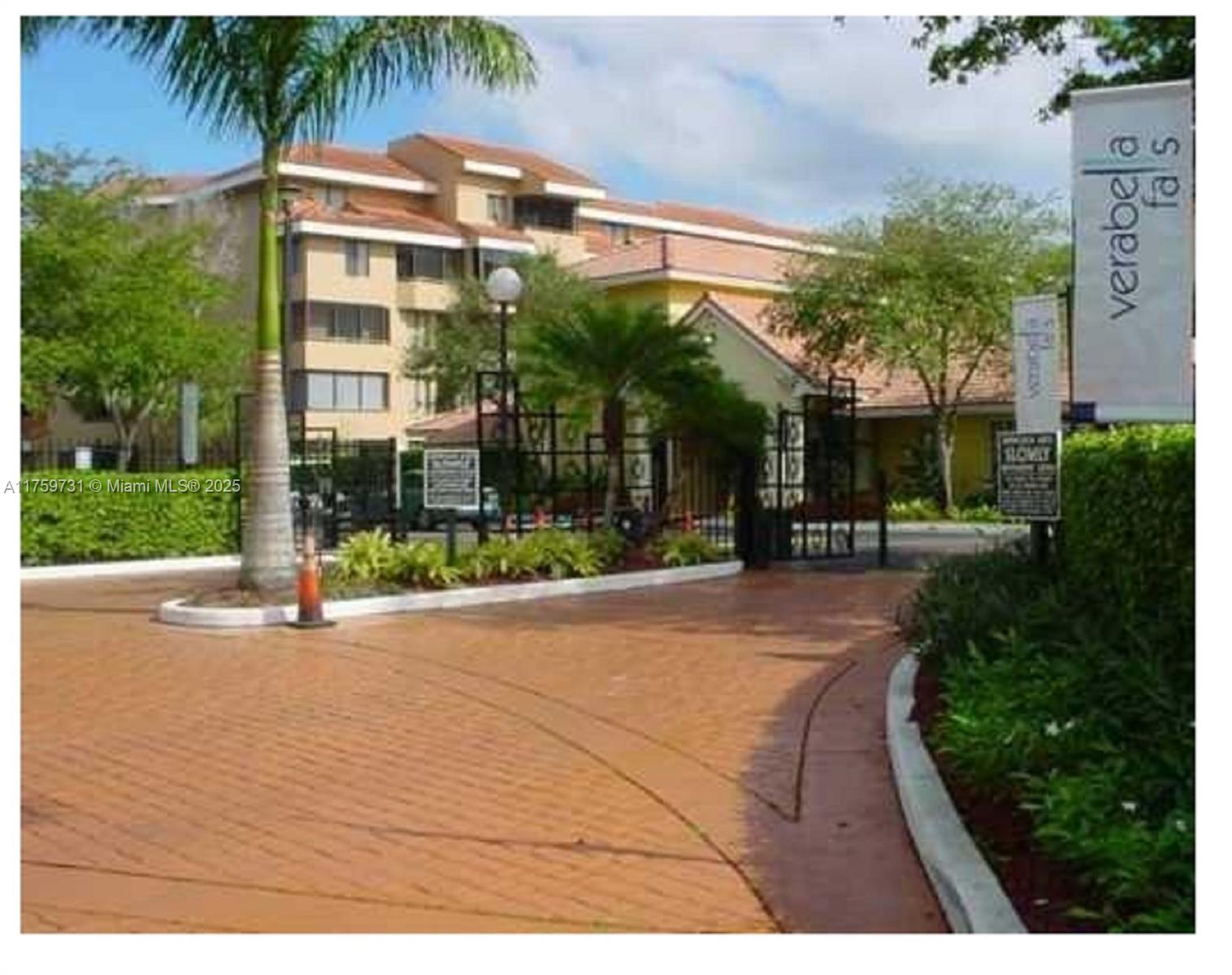 Property for Sale at 8255 Sw 152nd Ave E-412, Miami, Broward County, Florida - Bedrooms: 3 
Bathrooms: 2  - $329,000