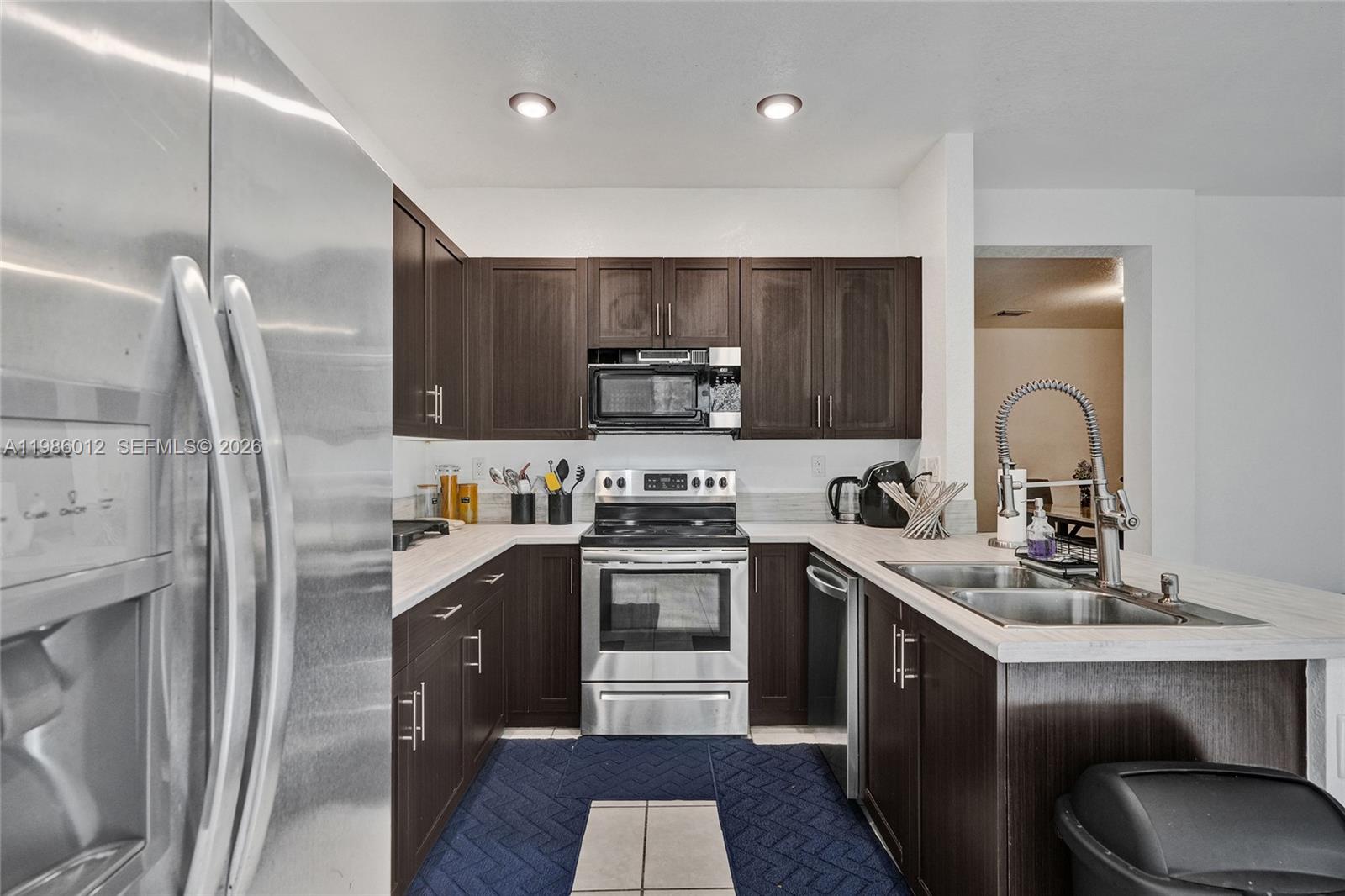 VIA VENTURE NEIGHBORHOOD - Residential