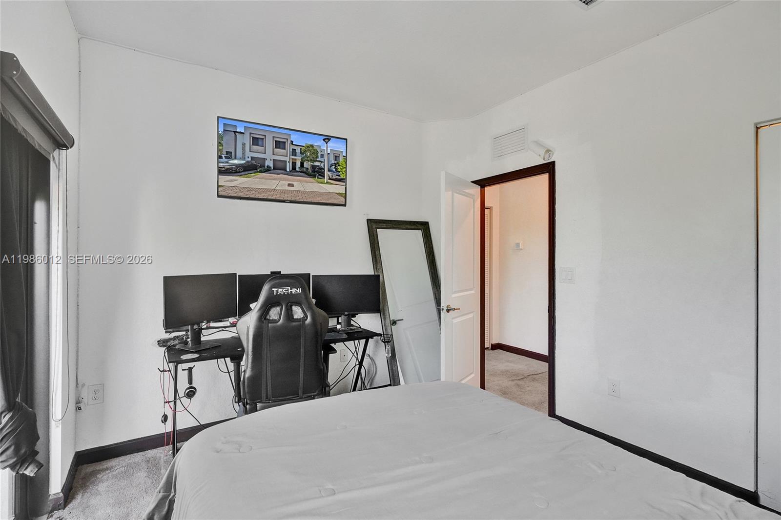 VIA VENTURE NEIGHBORHOOD - Residential