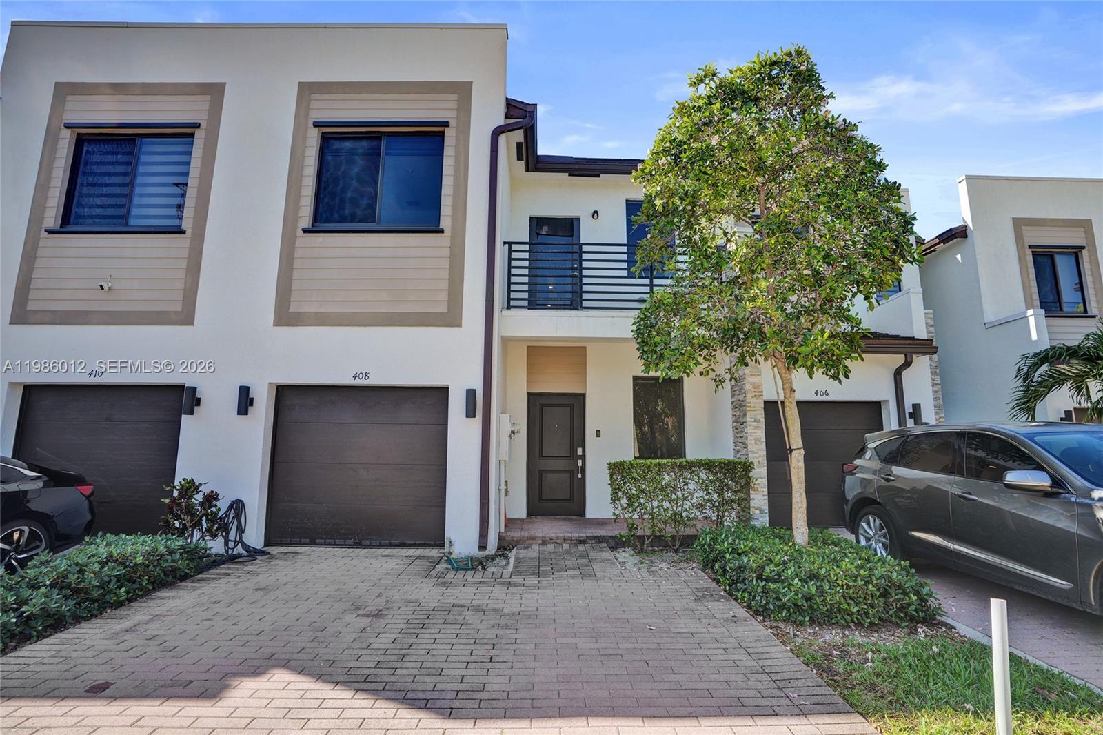 VIA VENTURE NEIGHBORHOOD - Residential