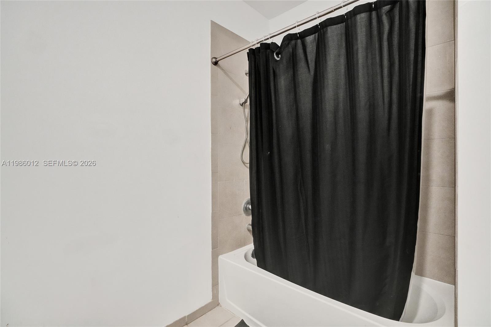 VIA VENTURE NEIGHBORHOOD - Residential