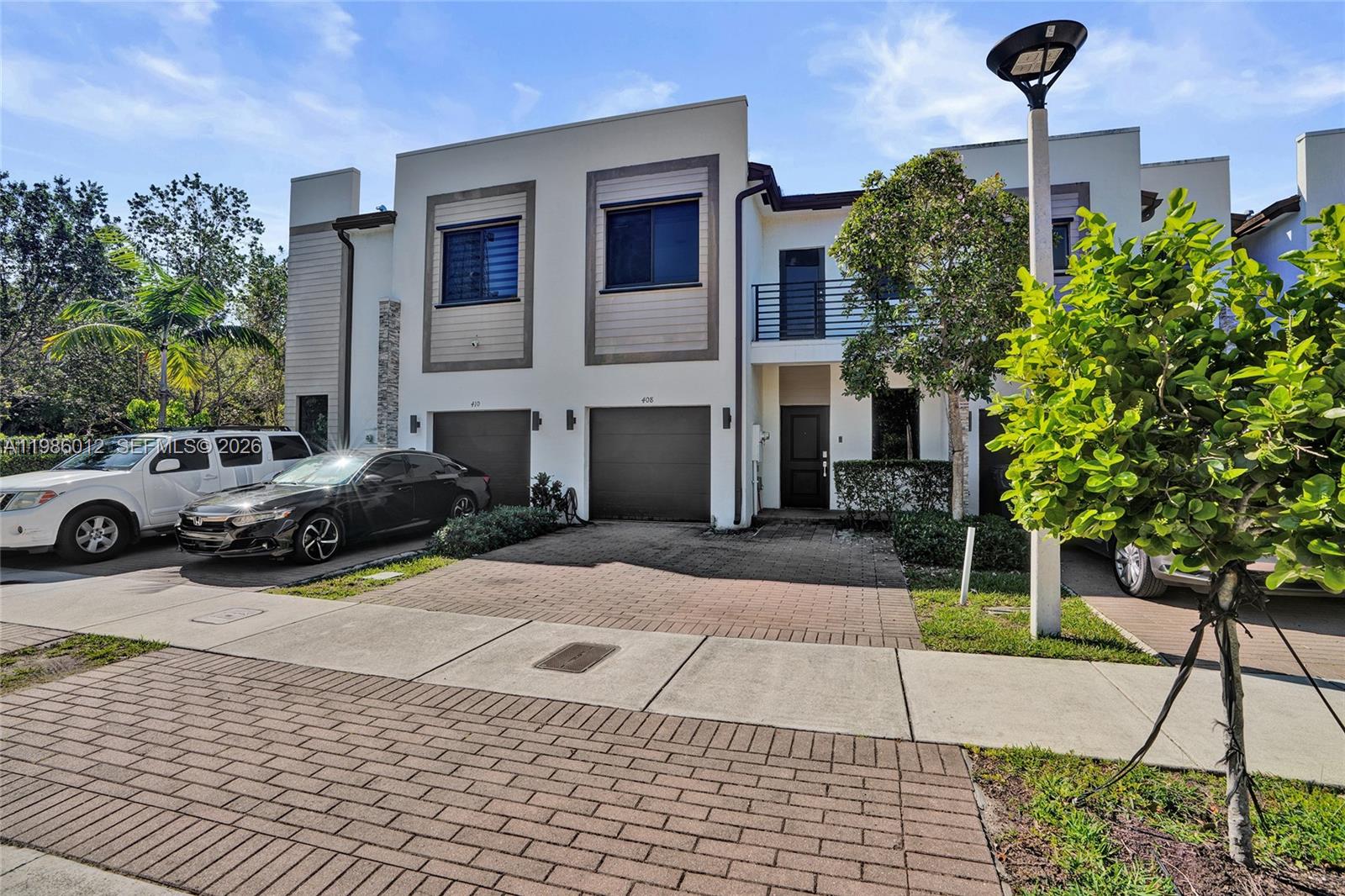 VIA VENTURE NEIGHBORHOOD - Residential