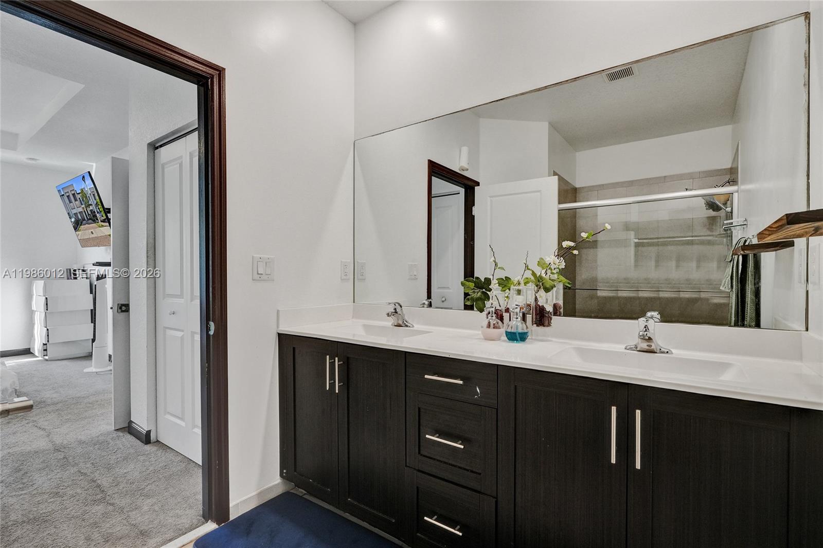 VIA VENTURE NEIGHBORHOOD - Residential