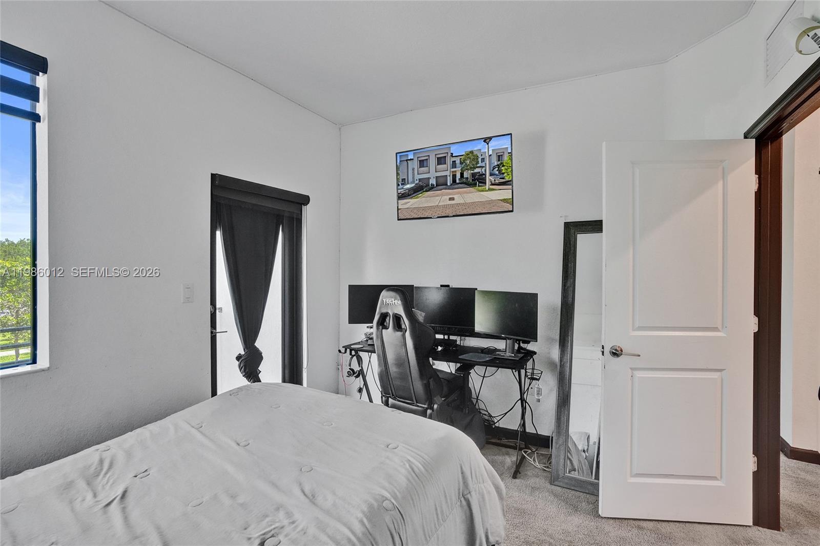 VIA VENTURE NEIGHBORHOOD - Residential