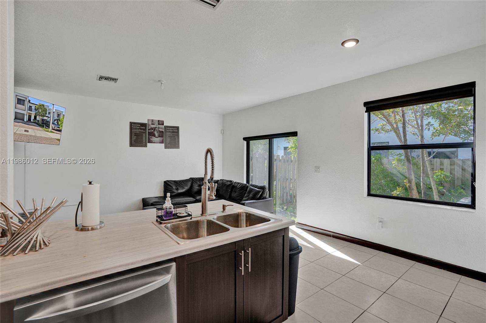 VIA VENTURE NEIGHBORHOOD - Residential