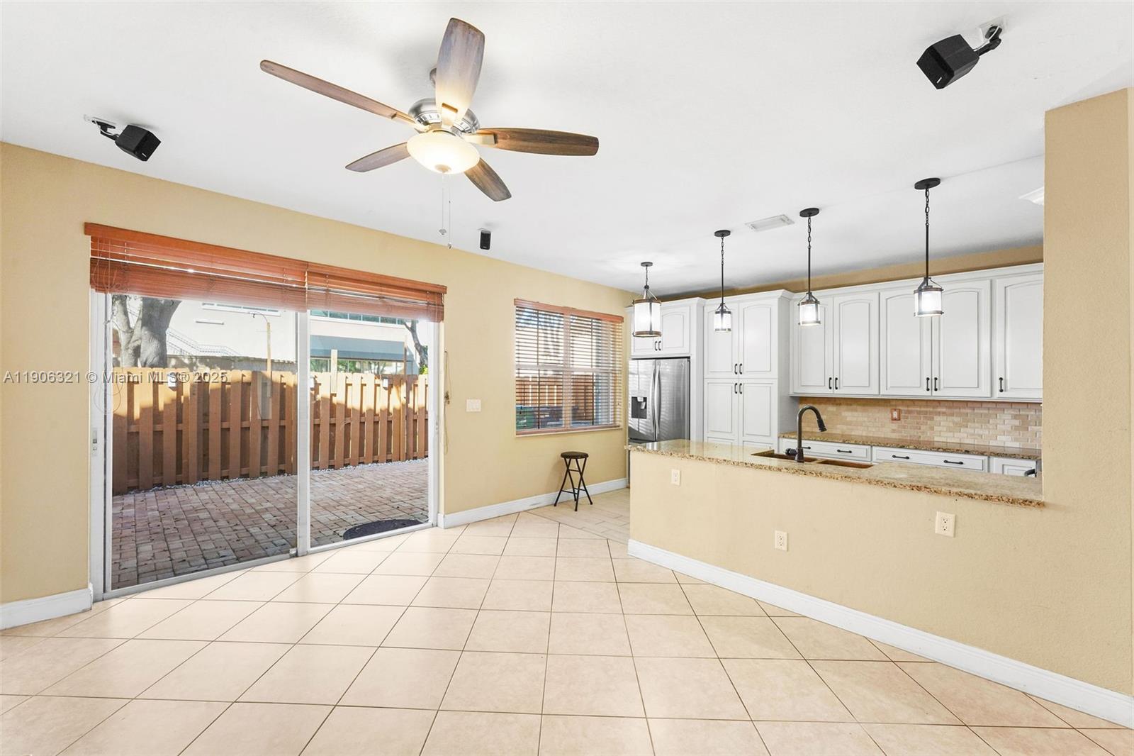 KENDALL BREEZE - Residential