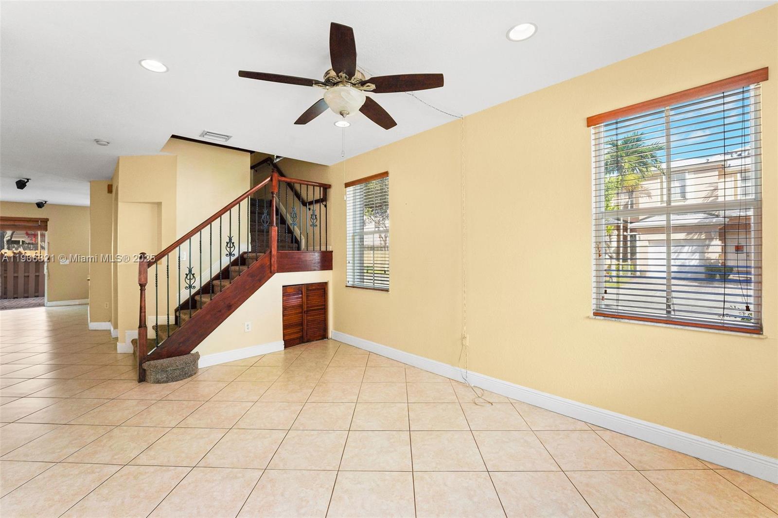 KENDALL BREEZE - Residential