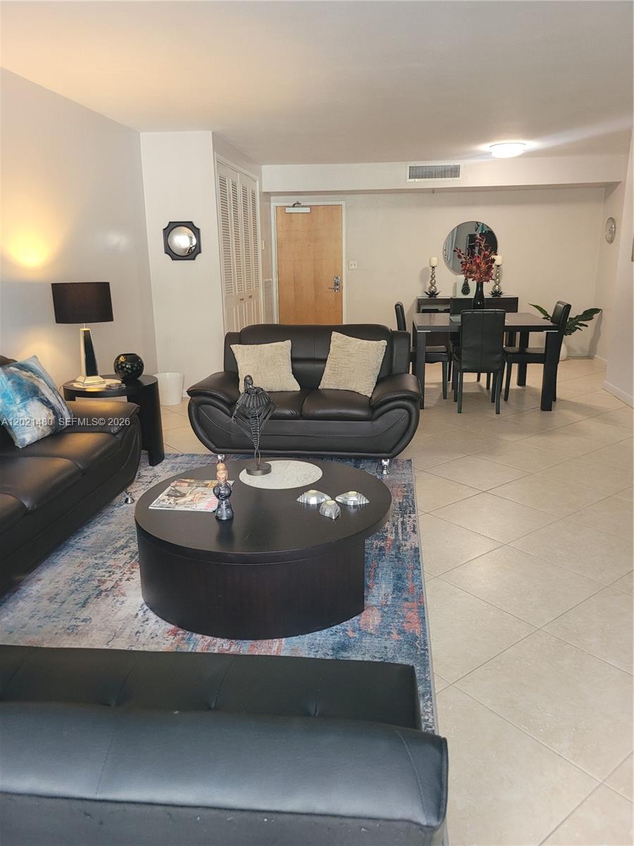 9195 Collins Ave 309