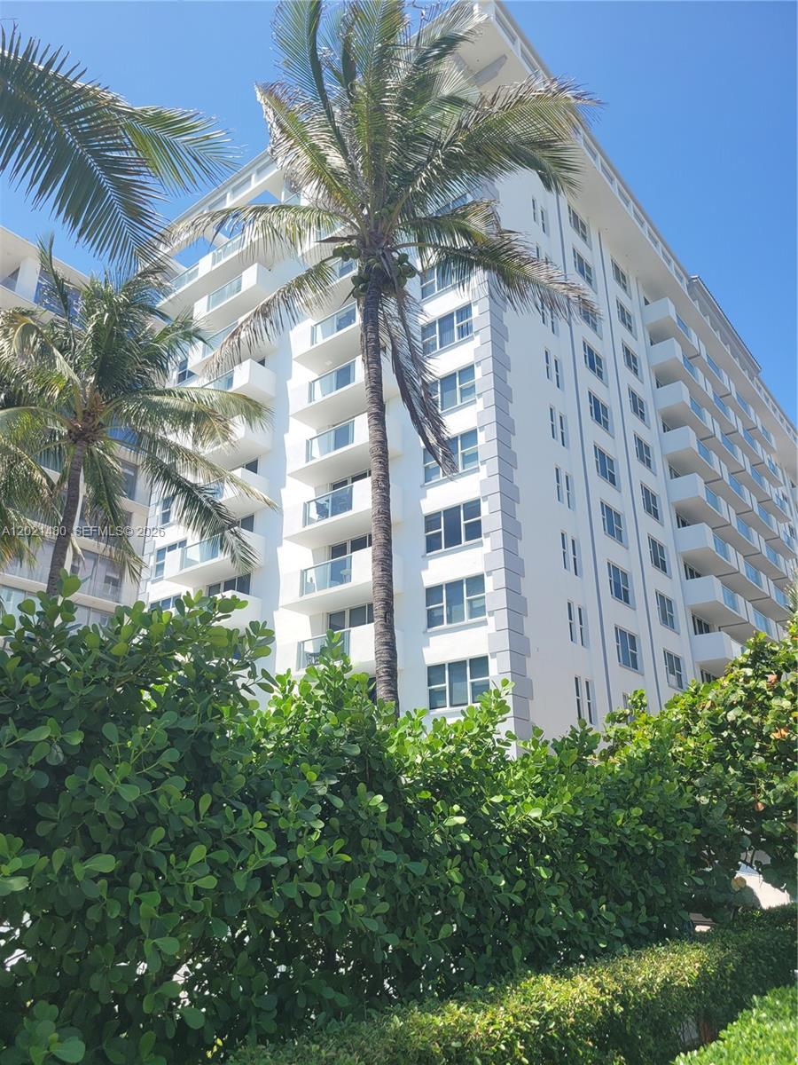9195 Collins Ave 309