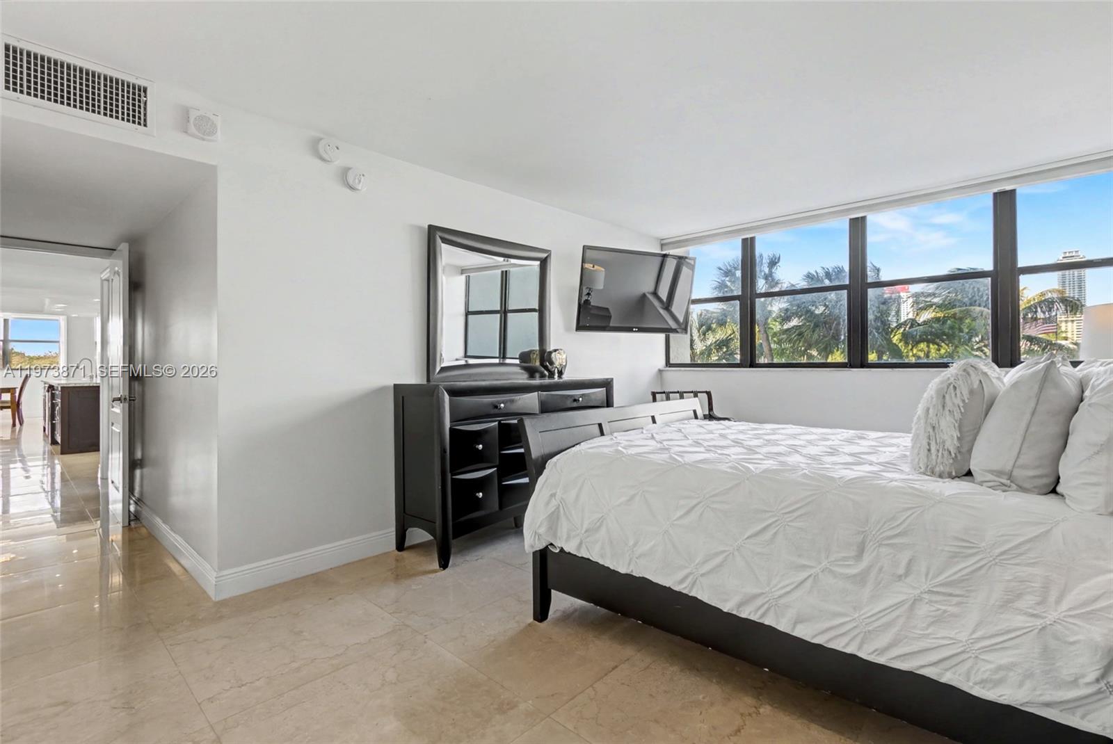 AVANT GARDE CONDO - Residential