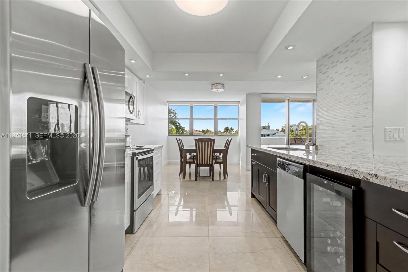 AVANT GARDE CONDO - Residential