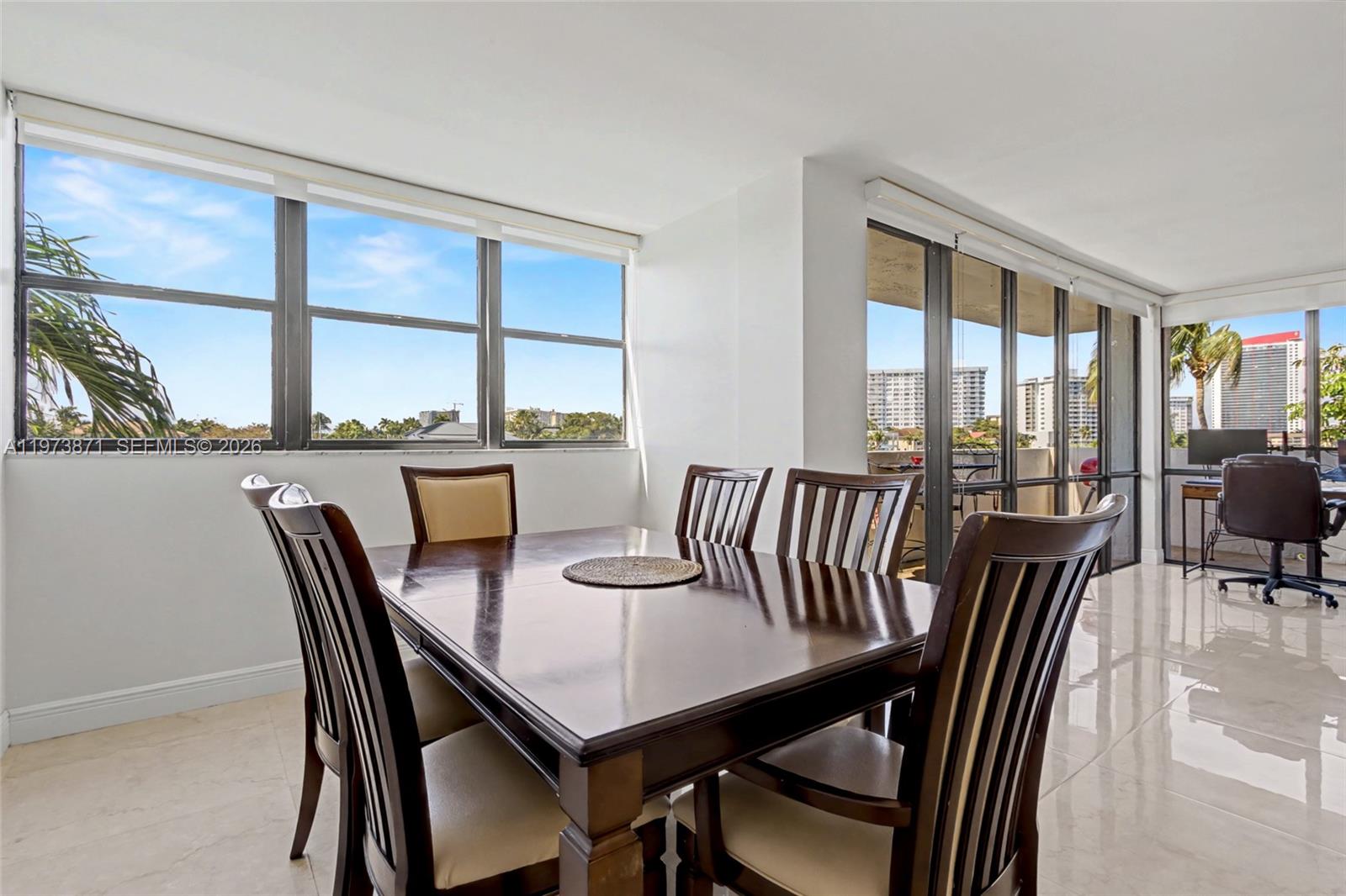 AVANT GARDE CONDO - Residential