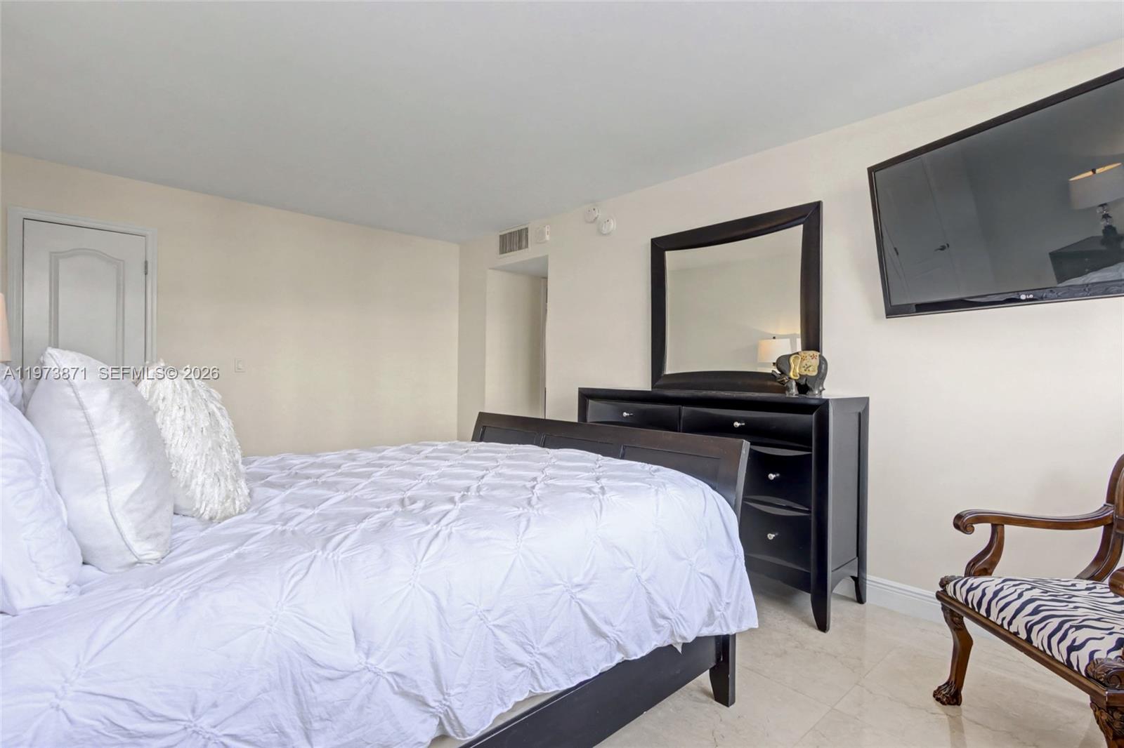 AVANT GARDE CONDO - Residential