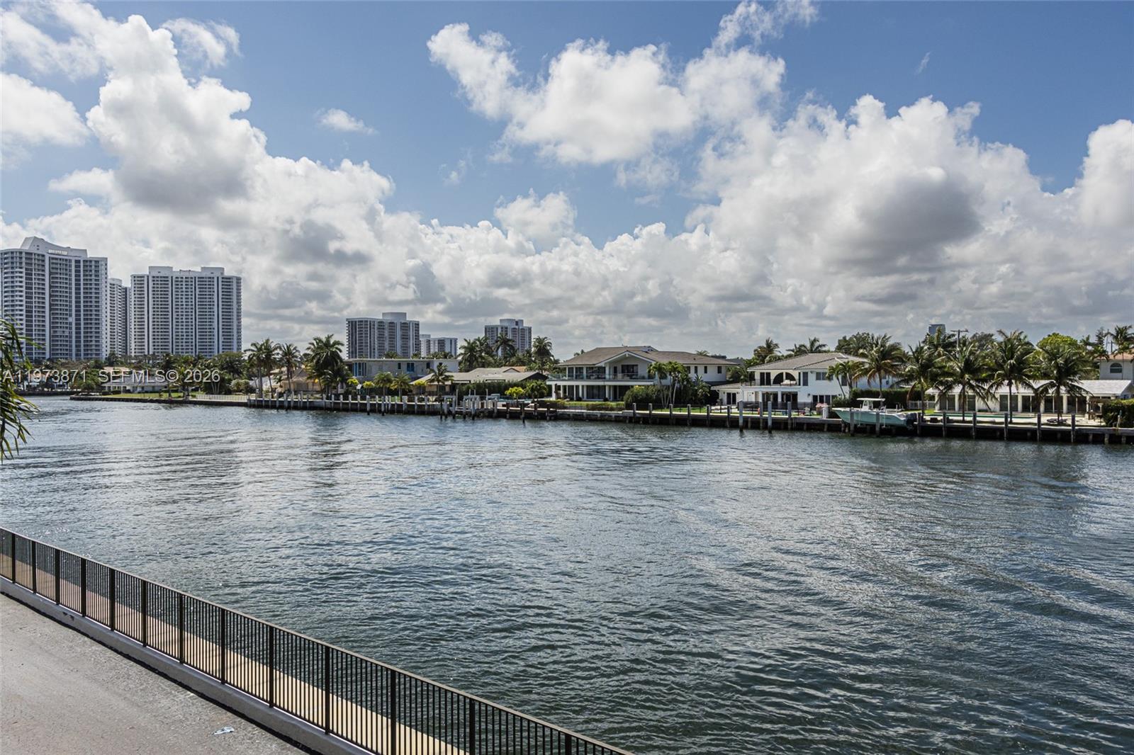 AVANT GARDE CONDO - Residential