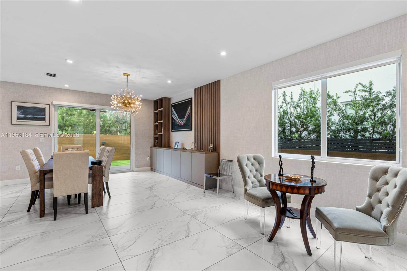 DORAL PALMS SOUTH - Residential Lease