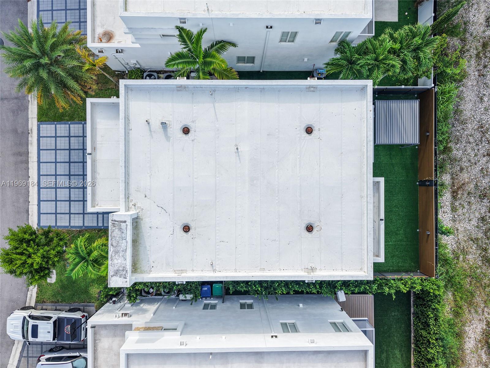 DORAL PALMS SOUTH - Residential Lease