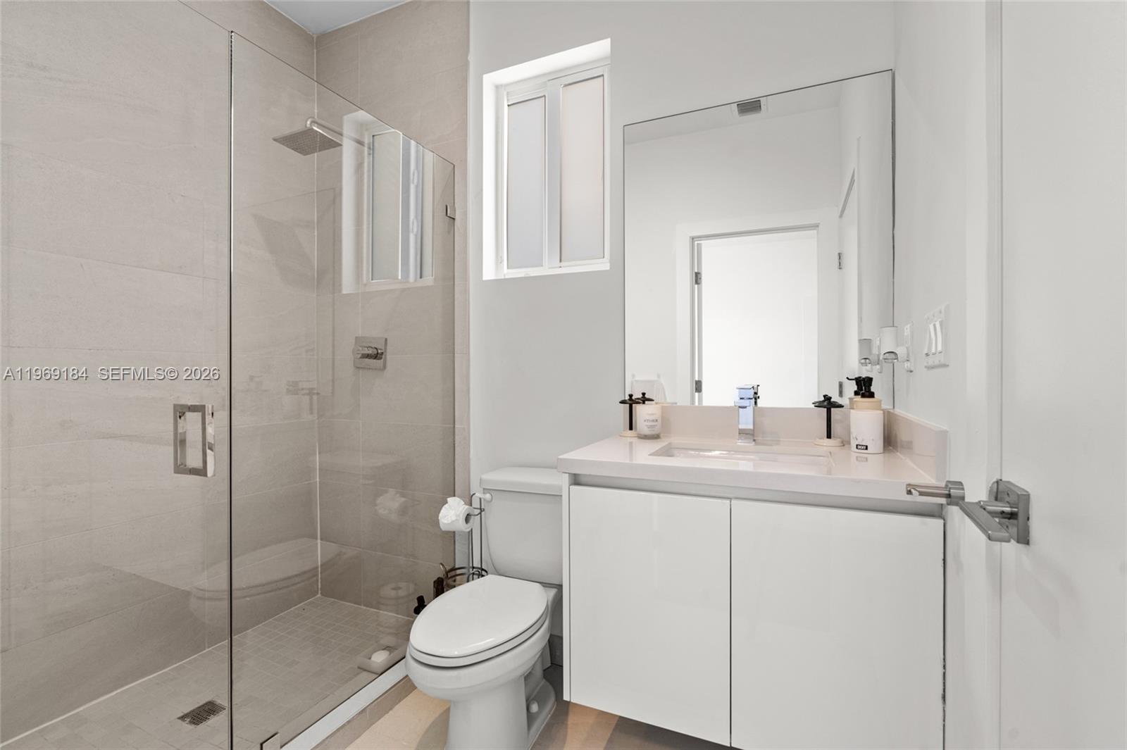 DORAL PALMS SOUTH - Residential Lease