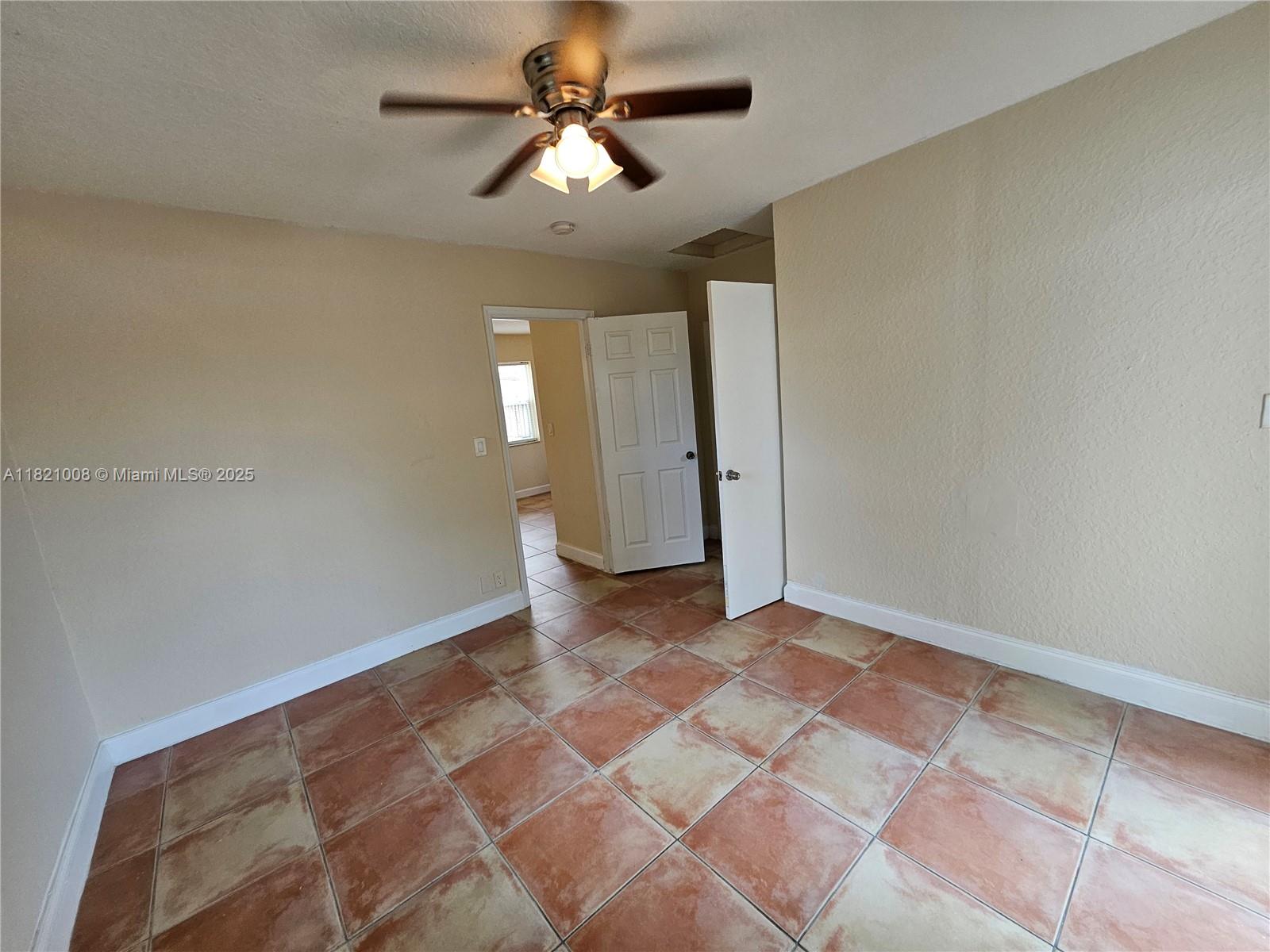 TOWN OF MODELO (DANIA) B- - Residential Lease