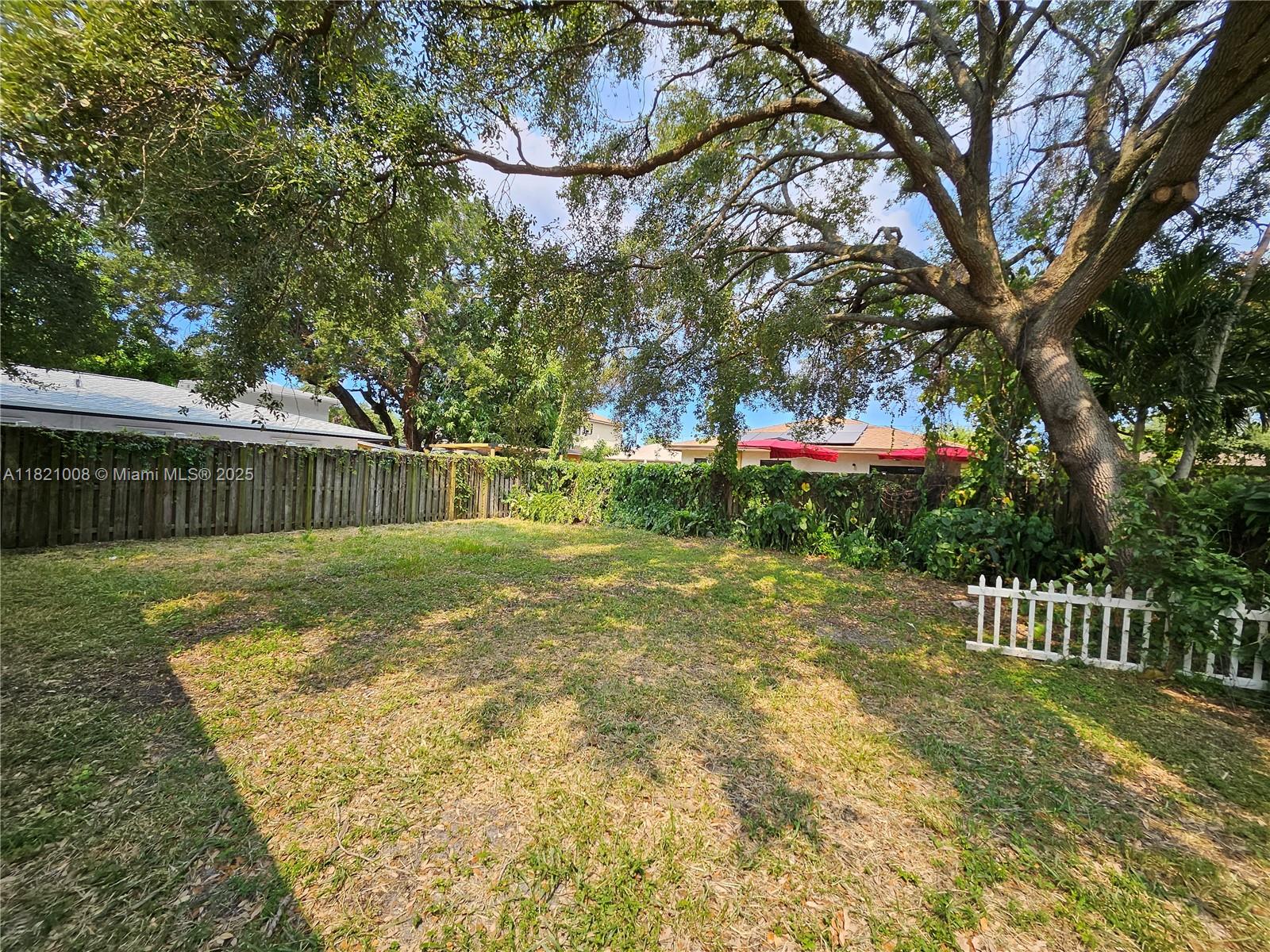 TOWN OF MODELO (DANIA) B- - Residential Lease