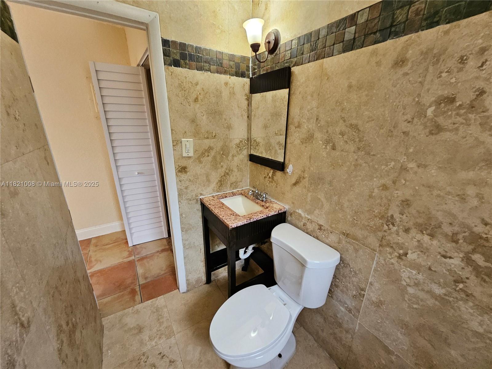 TOWN OF MODELO (DANIA) B- - Residential Lease