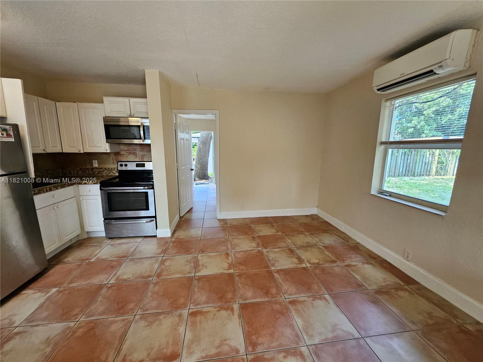 TOWN OF MODELO (DANIA) B- - Residential Lease