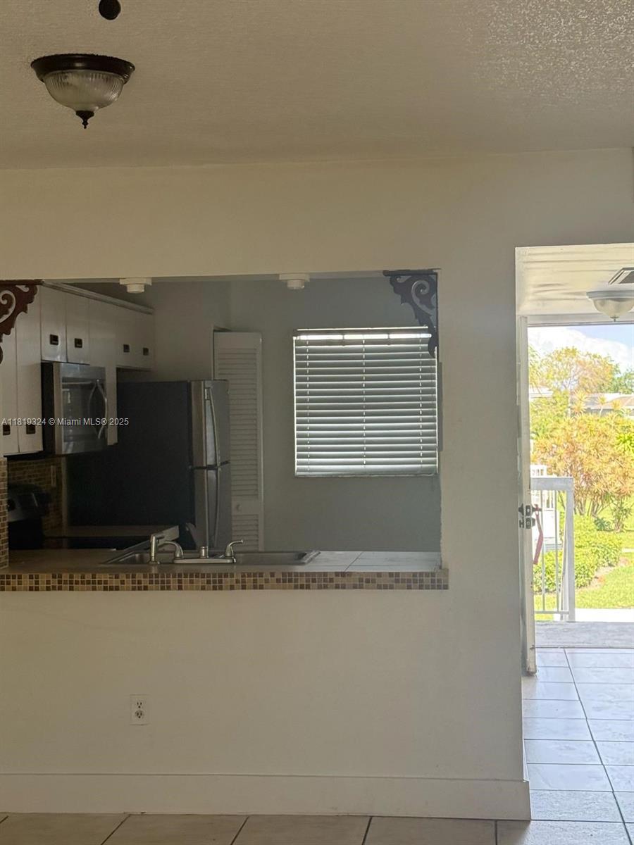 438 NE 210th Cir Ter 202-4B