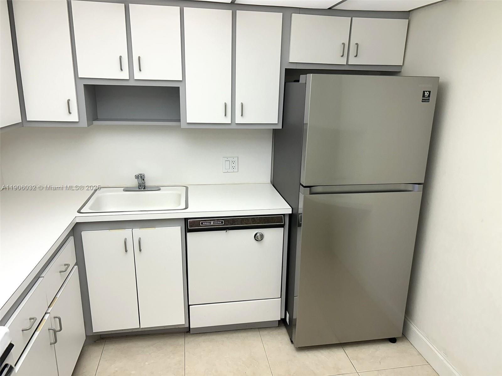 CORONADO CONDO- TOWER II - Residential