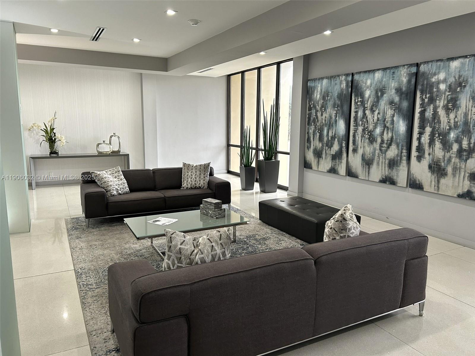 CORONADO CONDO- TOWER II - Residential