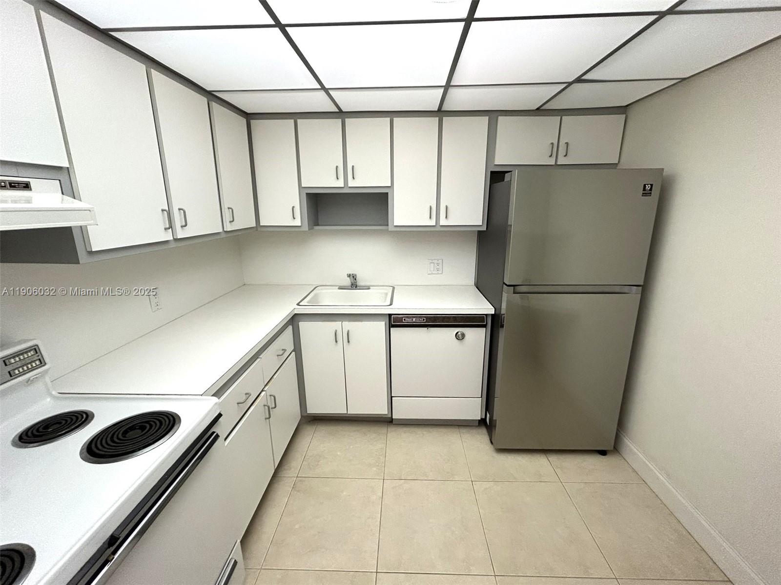 CORONADO CONDO- TOWER II - Residential