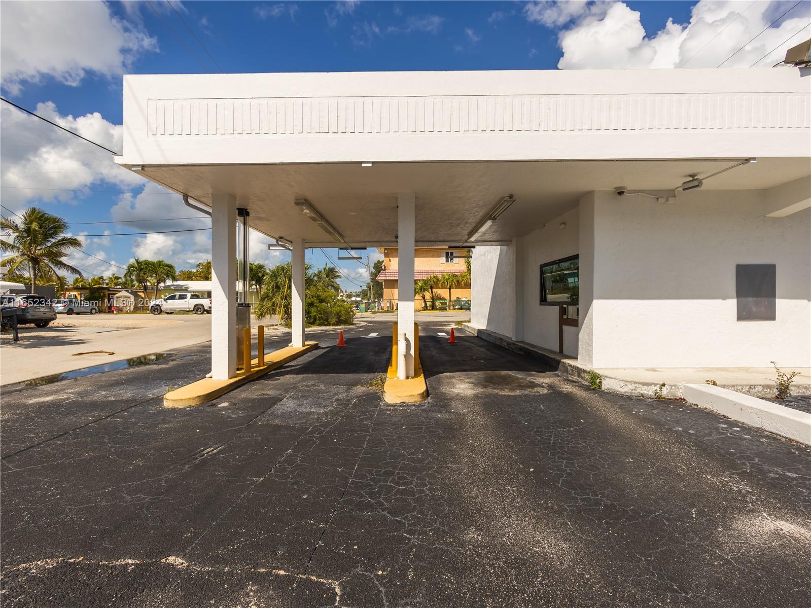 11401 Overseas Hwy