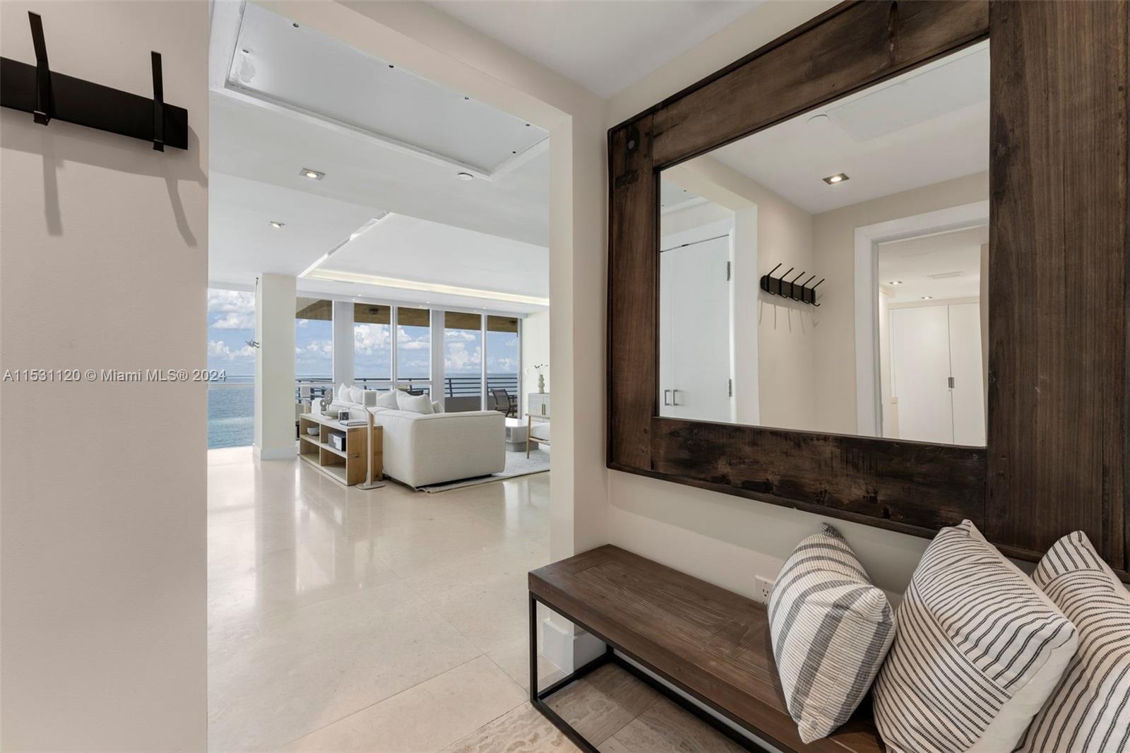 101 Ocean Dr 907