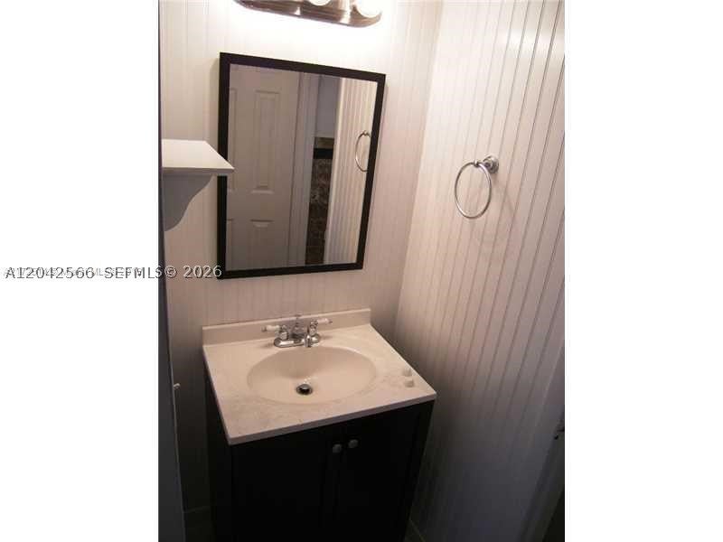 701 Euclid Ave 403