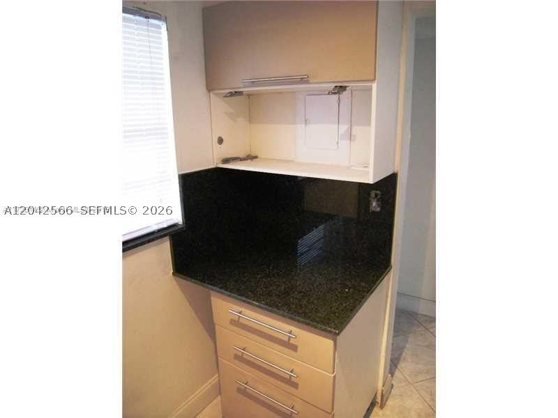 701 Euclid Ave 403