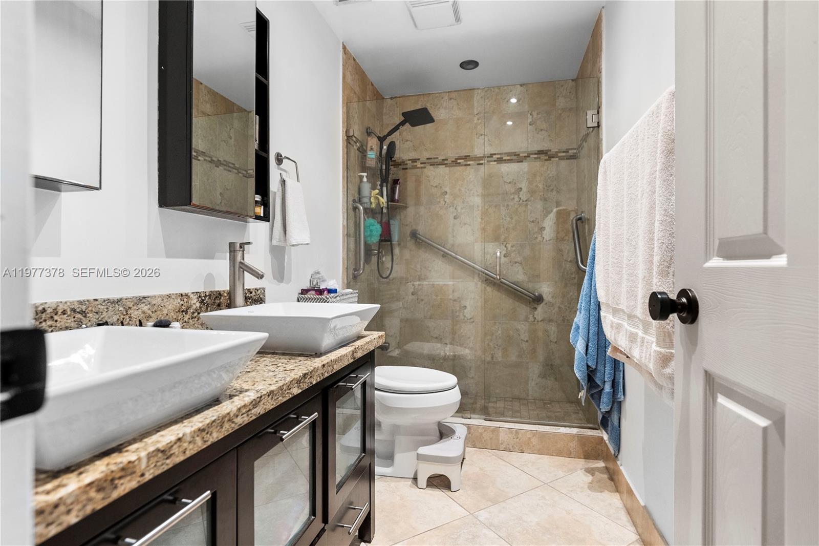 VILG HOMES COUNTRY WALK C - Residential