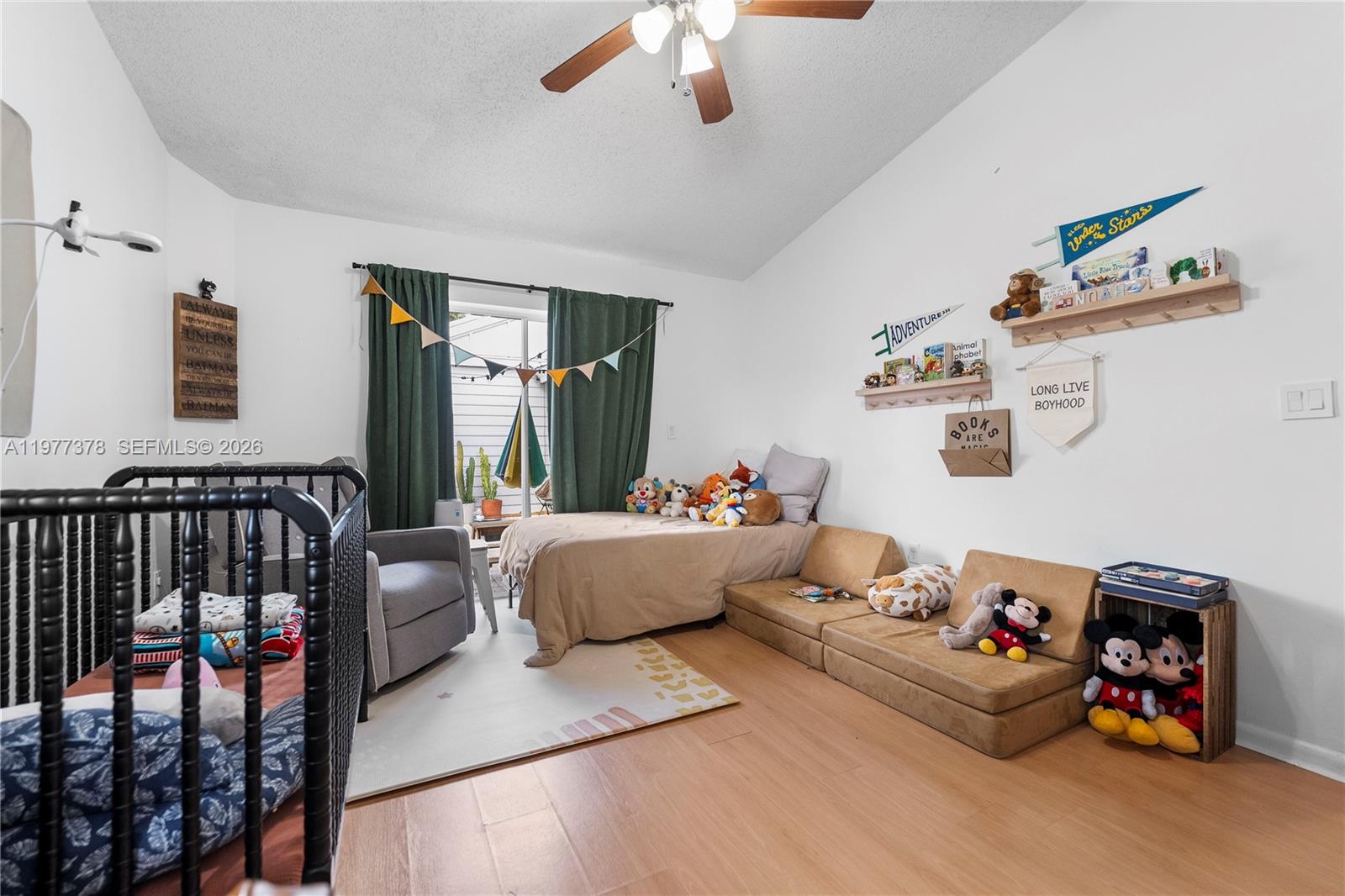 VILG HOMES COUNTRY WALK C - Residential