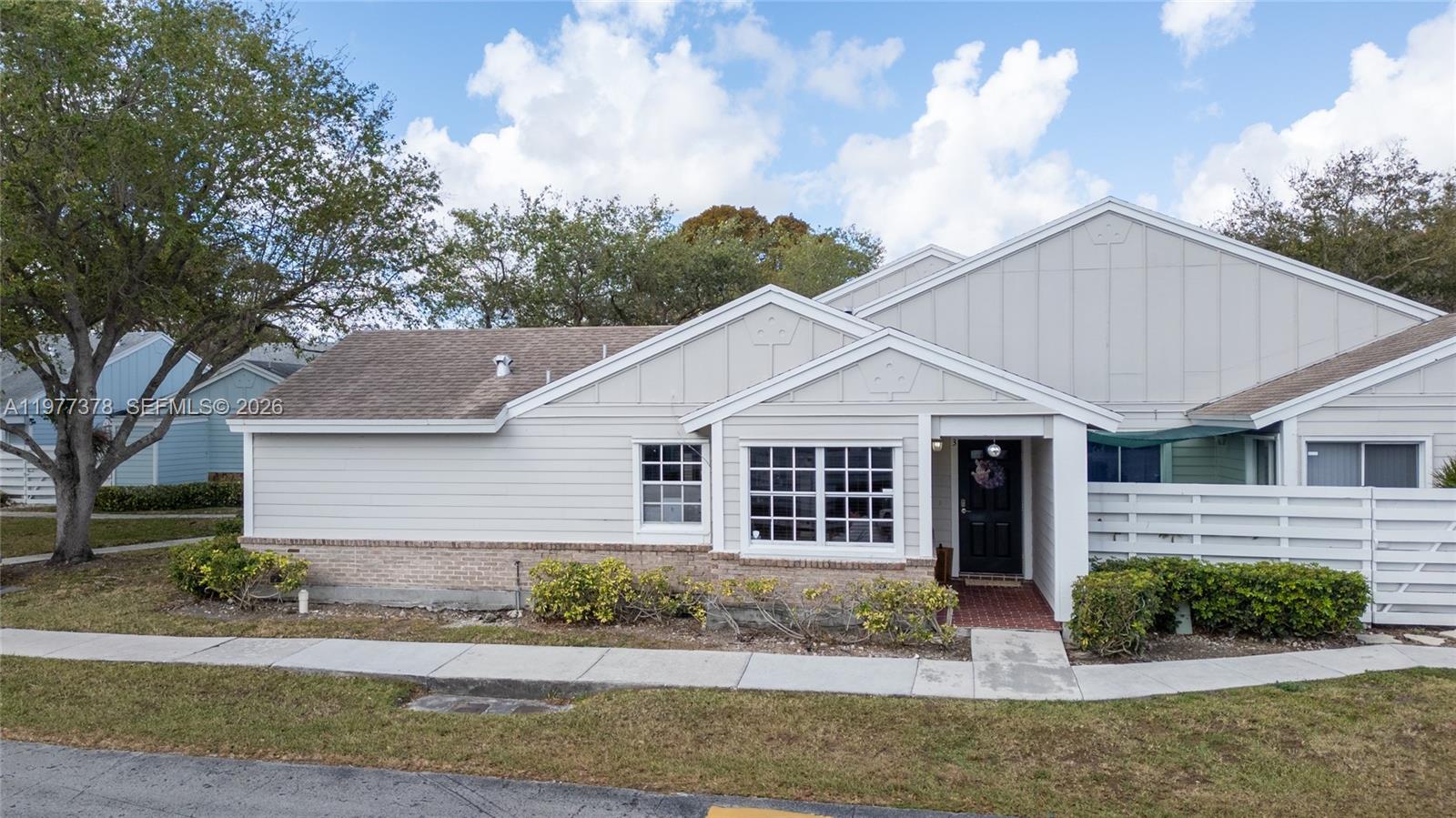 VILG HOMES COUNTRY WALK C - Residential