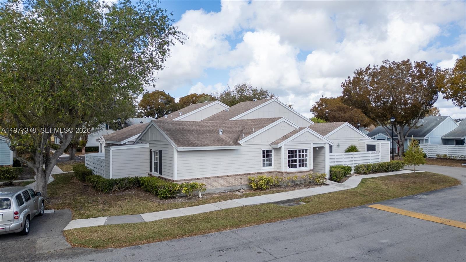 VILG HOMES COUNTRY WALK C - Residential