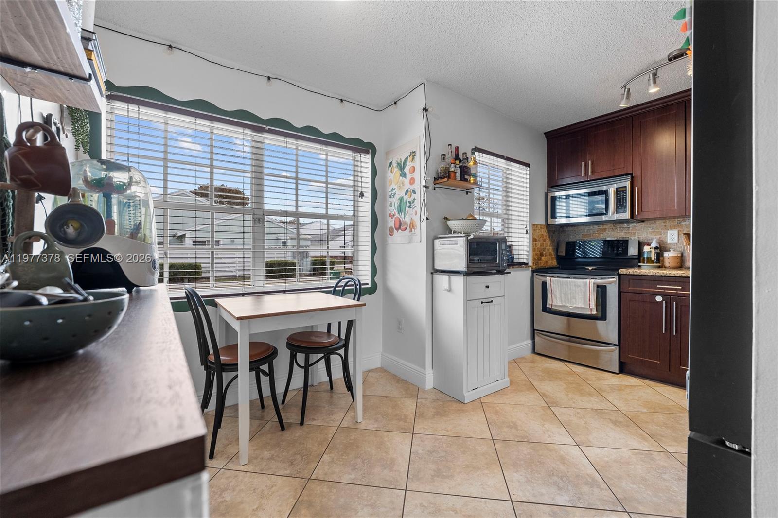 VILG HOMES COUNTRY WALK C - Residential