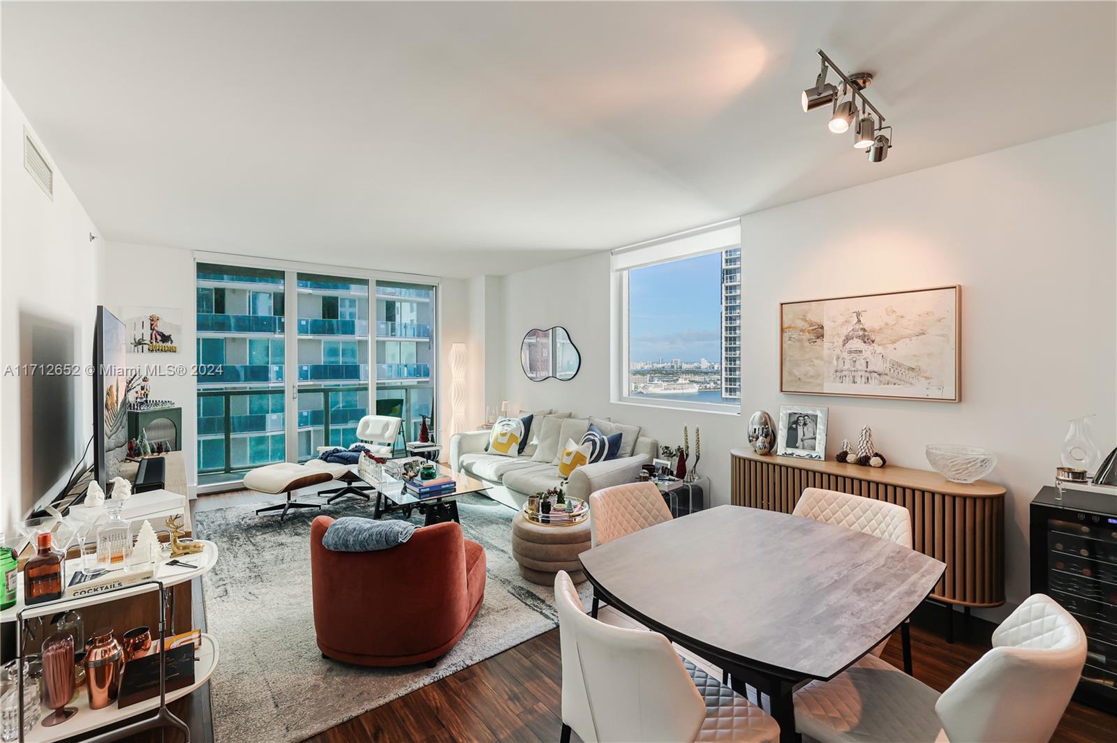 55 SE 6th St 3407