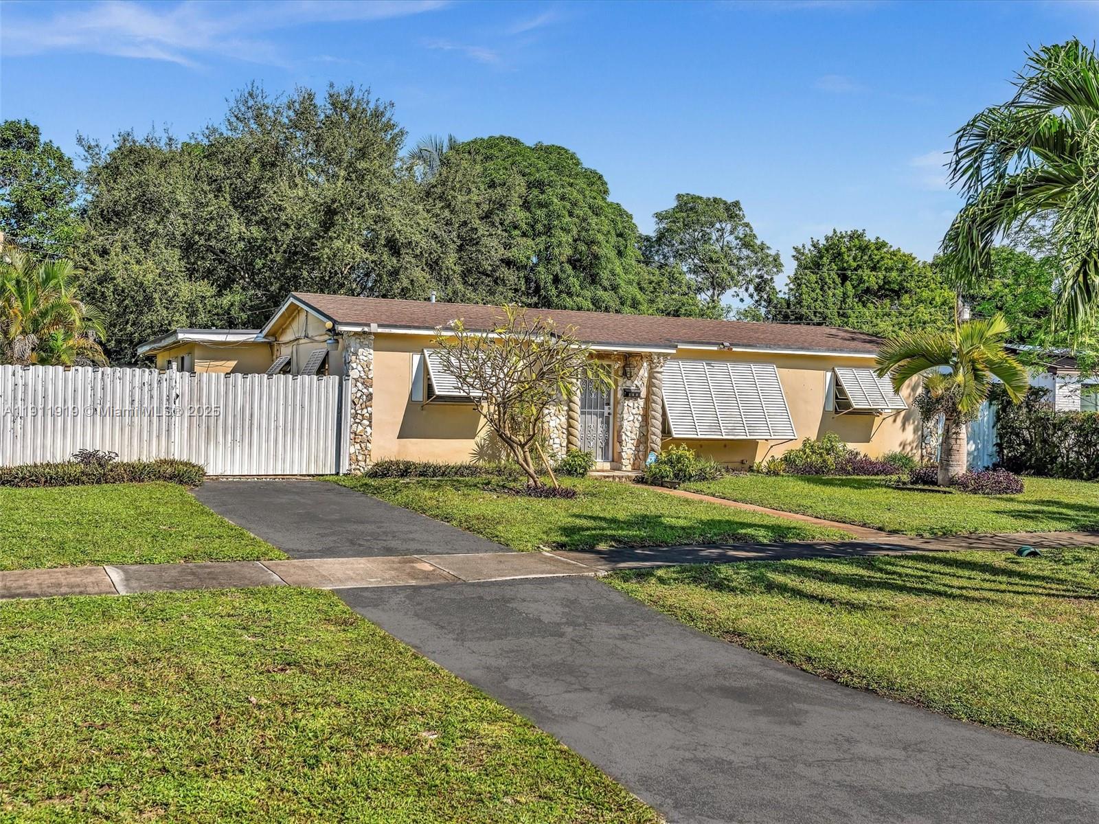 BERKELEY MANOR SEC 1 - Residential