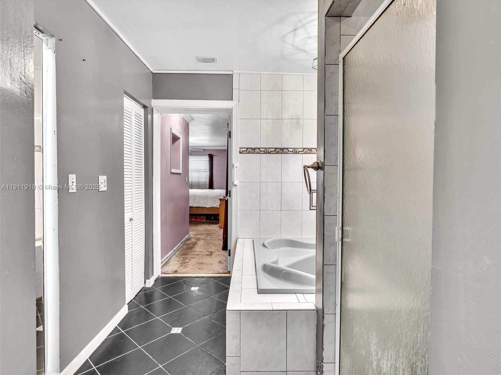 BERKELEY MANOR SEC 1 - Residential