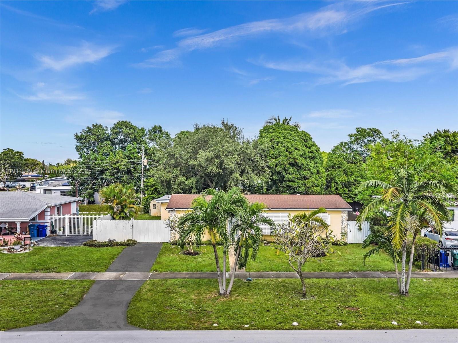 BERKELEY MANOR SEC 1 - Residential