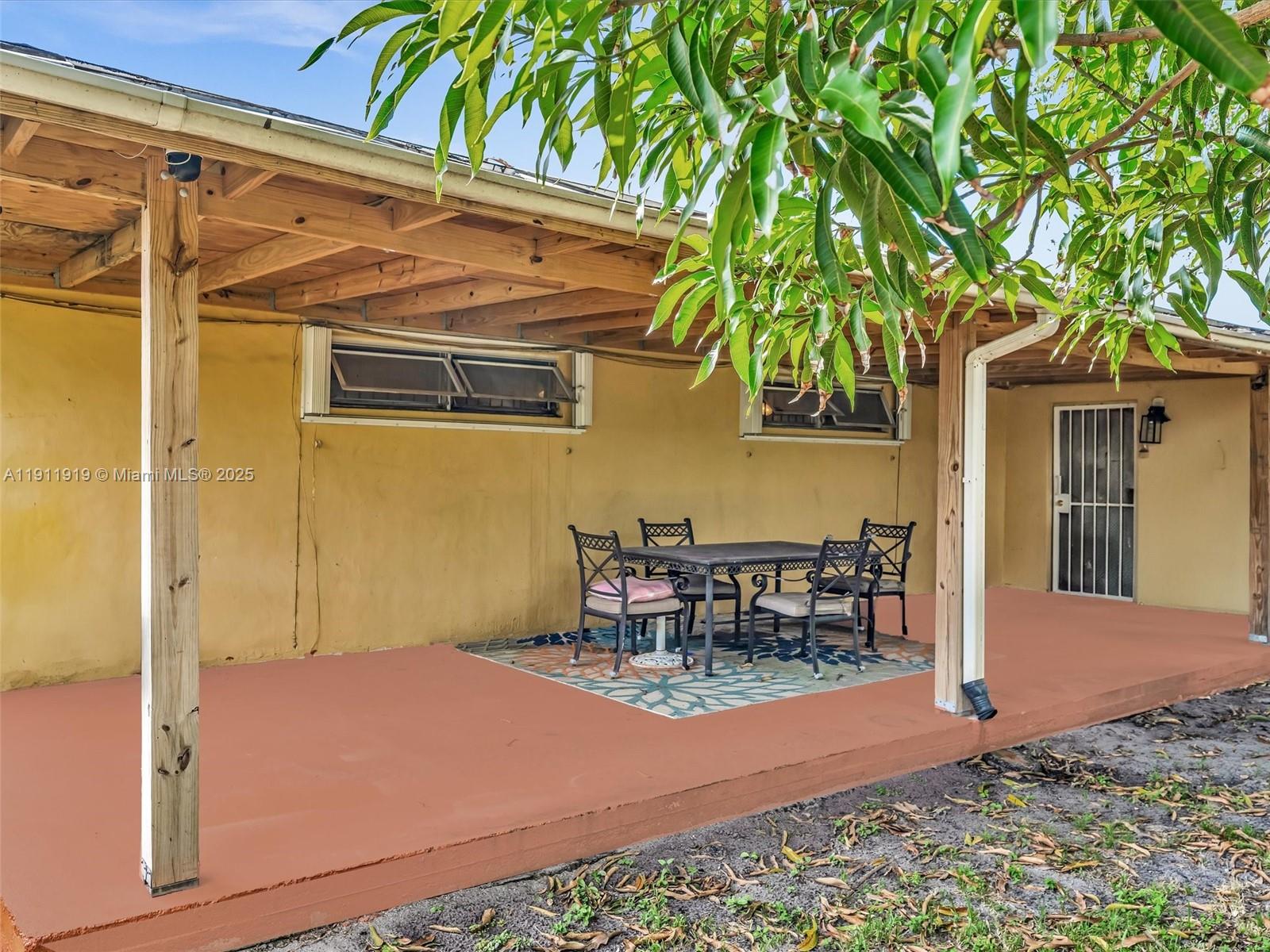 BERKELEY MANOR SEC 1 - Residential