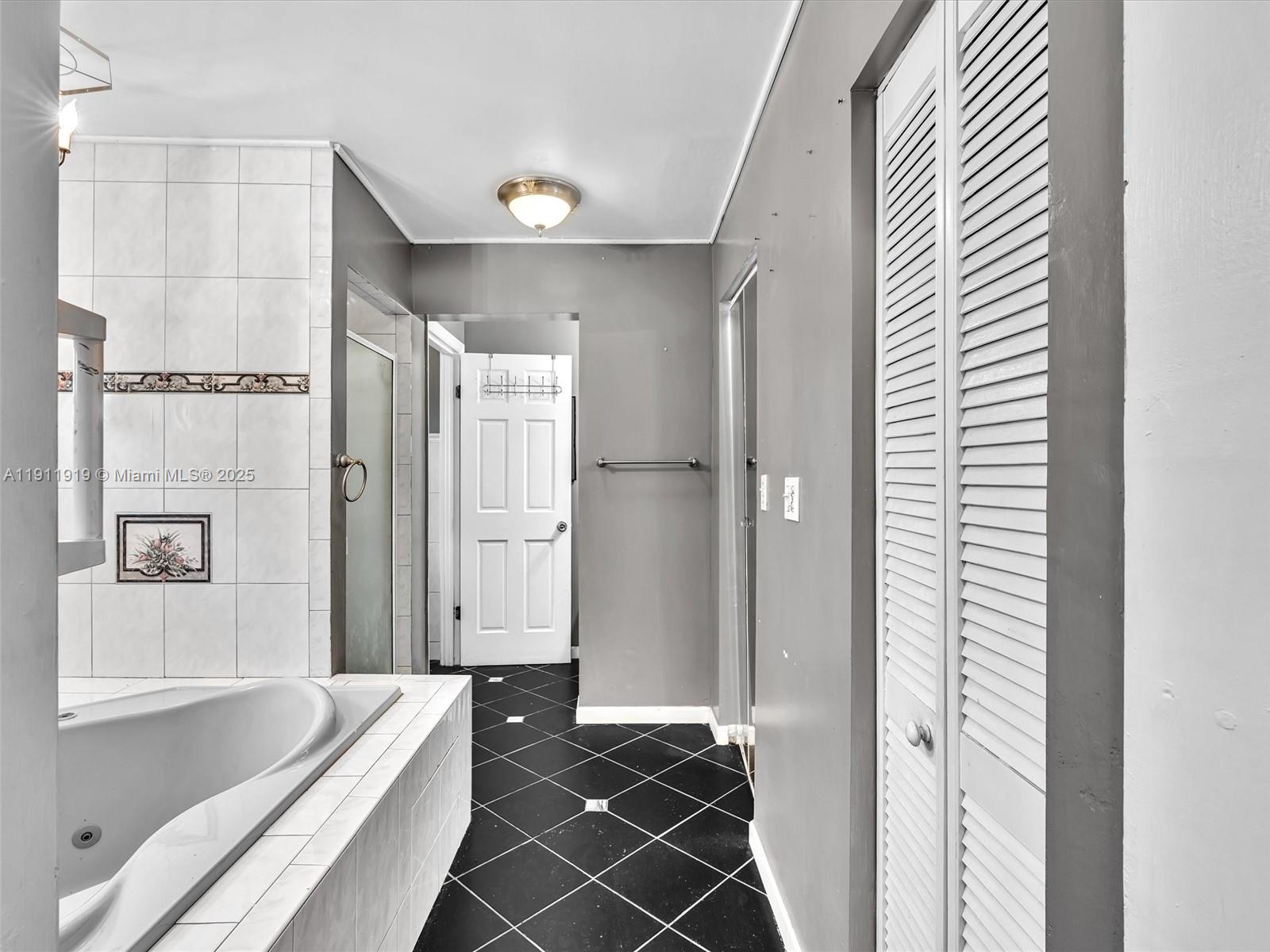 BERKELEY MANOR SEC 1 - Residential