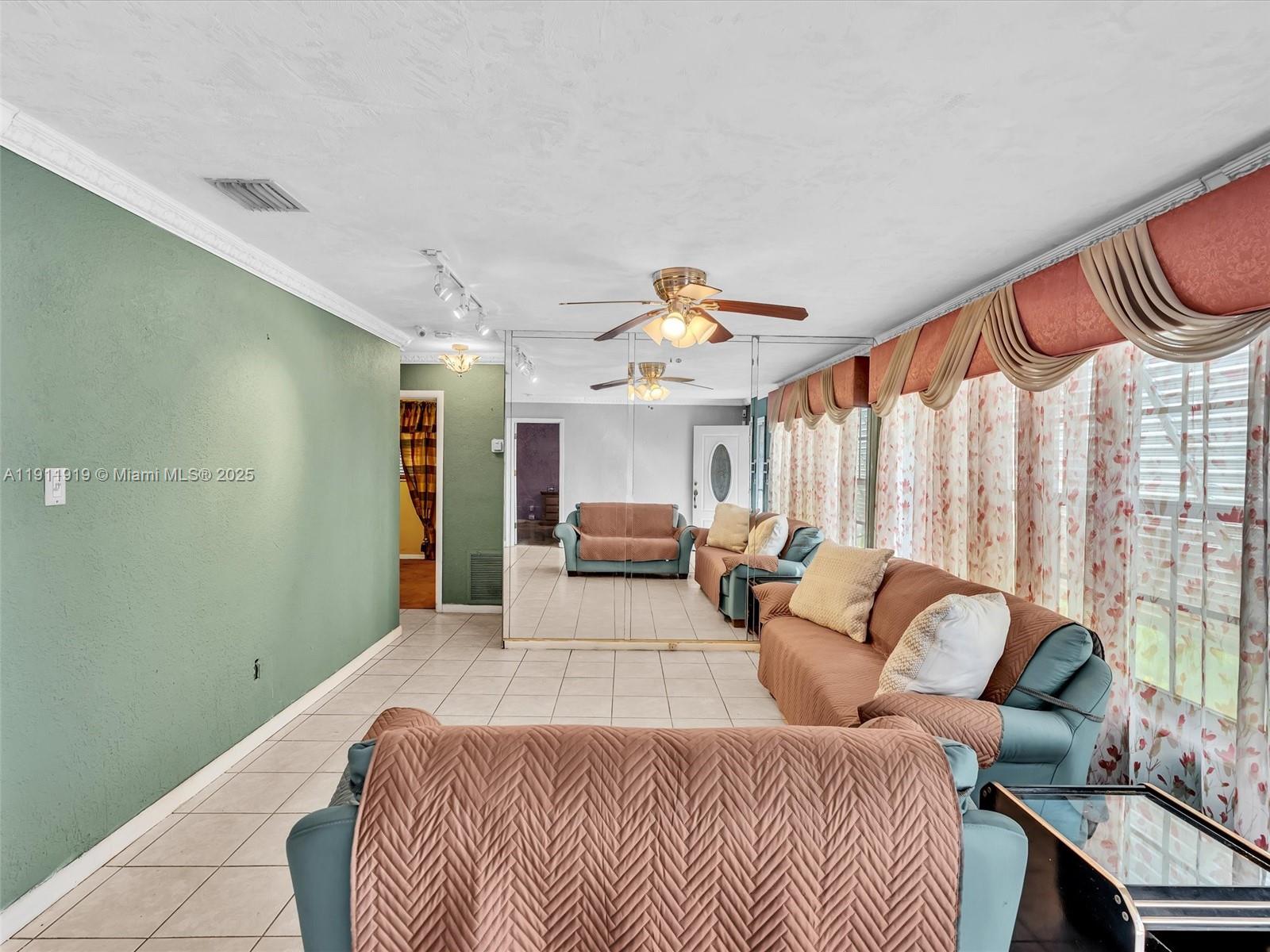 BERKELEY MANOR SEC 1 - Residential