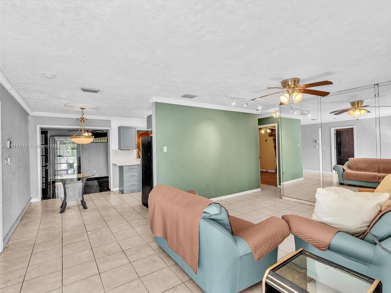 BERKELEY MANOR SEC 1 - Residential