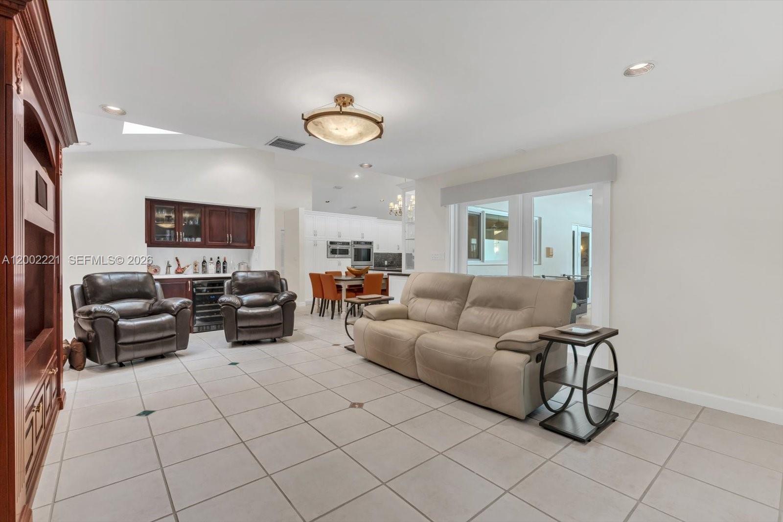 MAYLEN HEIGHTS - Residential